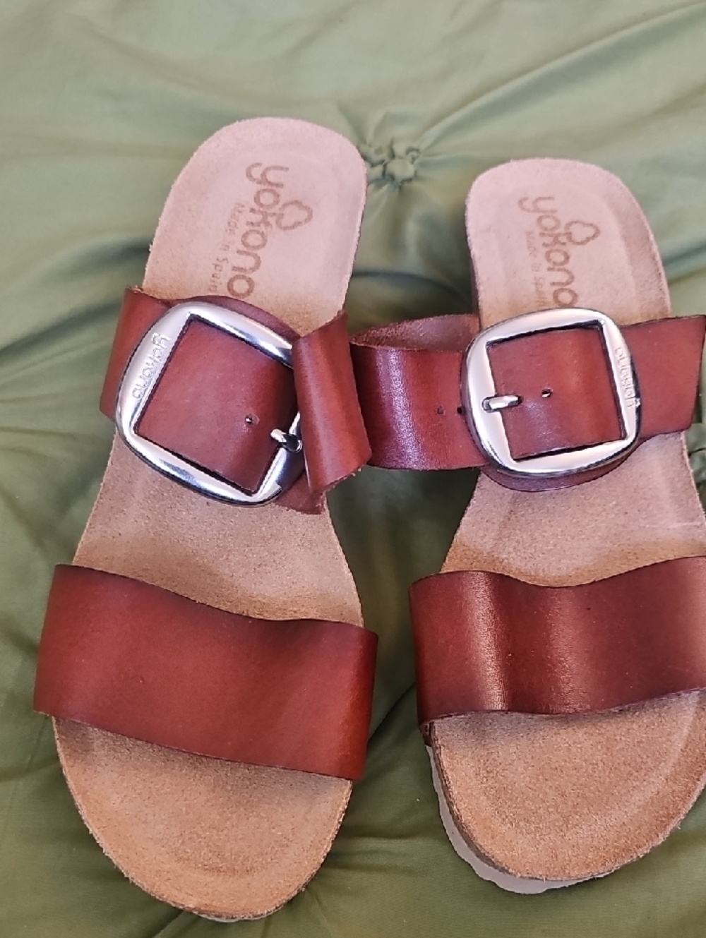 YOKONO Women’s Brown Leather Slide Wedeges with Silver Buckles